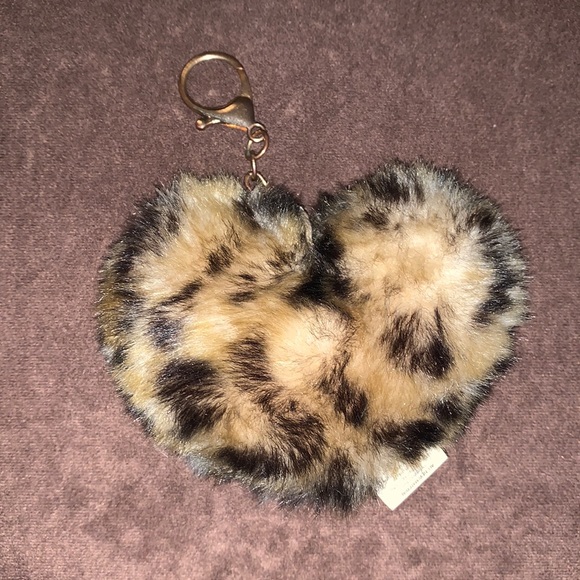 Heart shaped Keychain - Picture 2 of 3